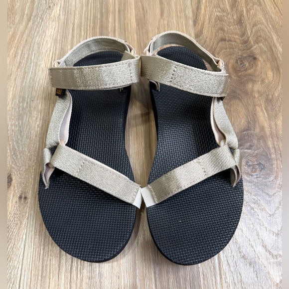 Womens Teva Midform Universal Metallic Champagne Strappy Sandals Size 9 LNC - Picture 8 of 8
